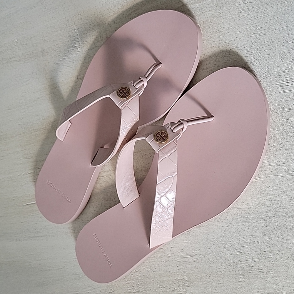 Tory Burch pale pink leather thong flip flop monogram sandals 8